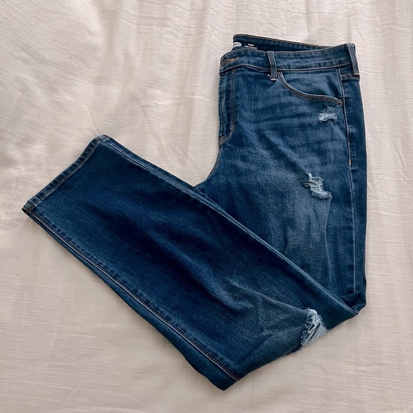 Old Navy Slim Straight Distressed Jeans Women’s Size 16 - Picture 1 of 7